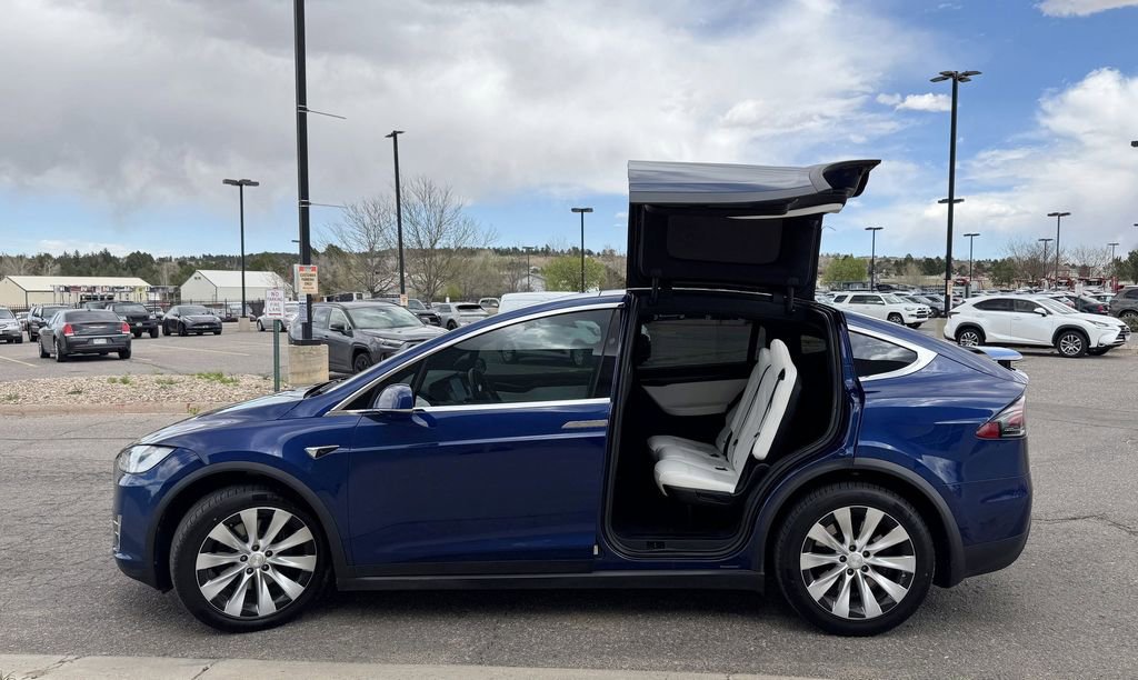 Used 2020 Tesla Model X Long Range AWD/4WD image 7