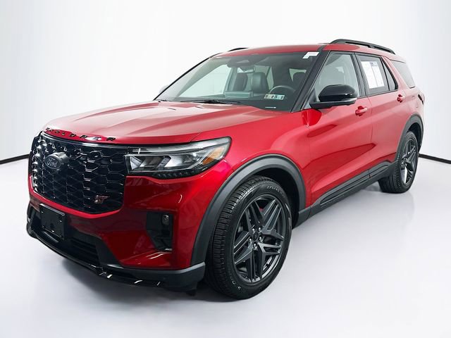 Used 2025 Ford Explorer ST image 4