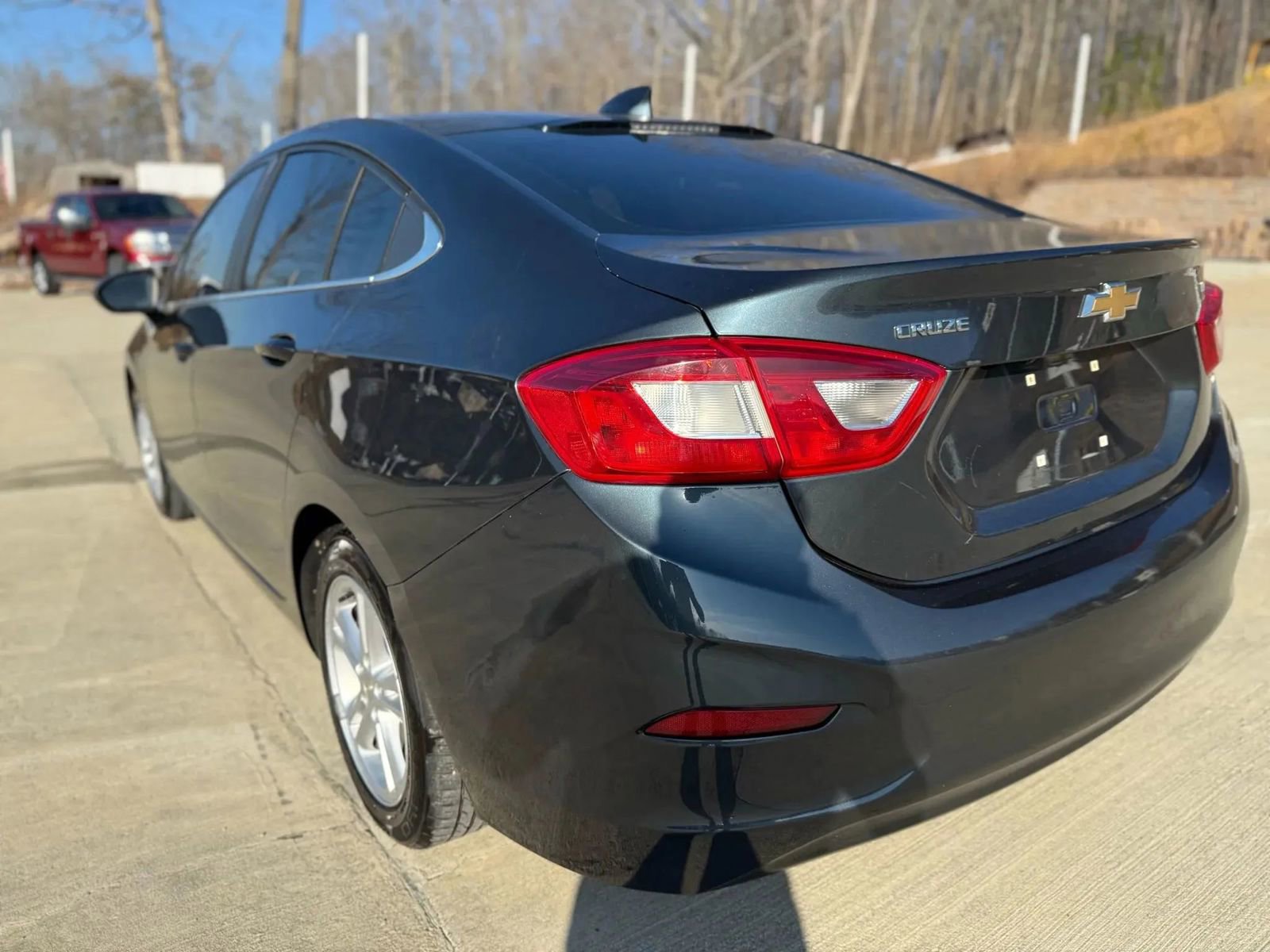 Used 2017 Chevrolet Cruze LT image 9