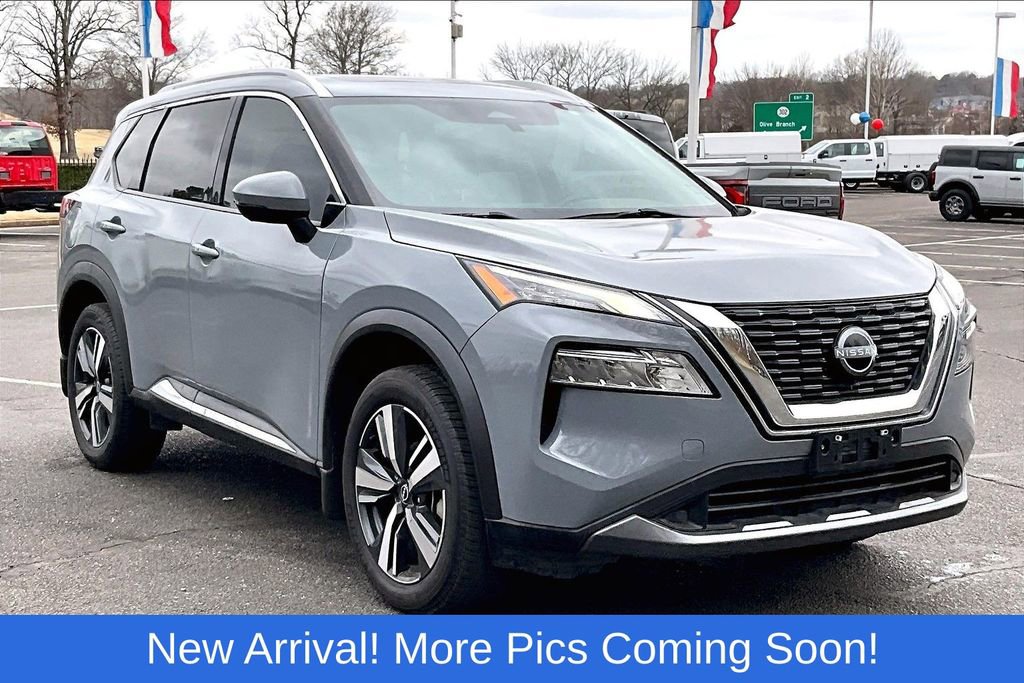 Used 2023 Nissan Rogue SL image 1