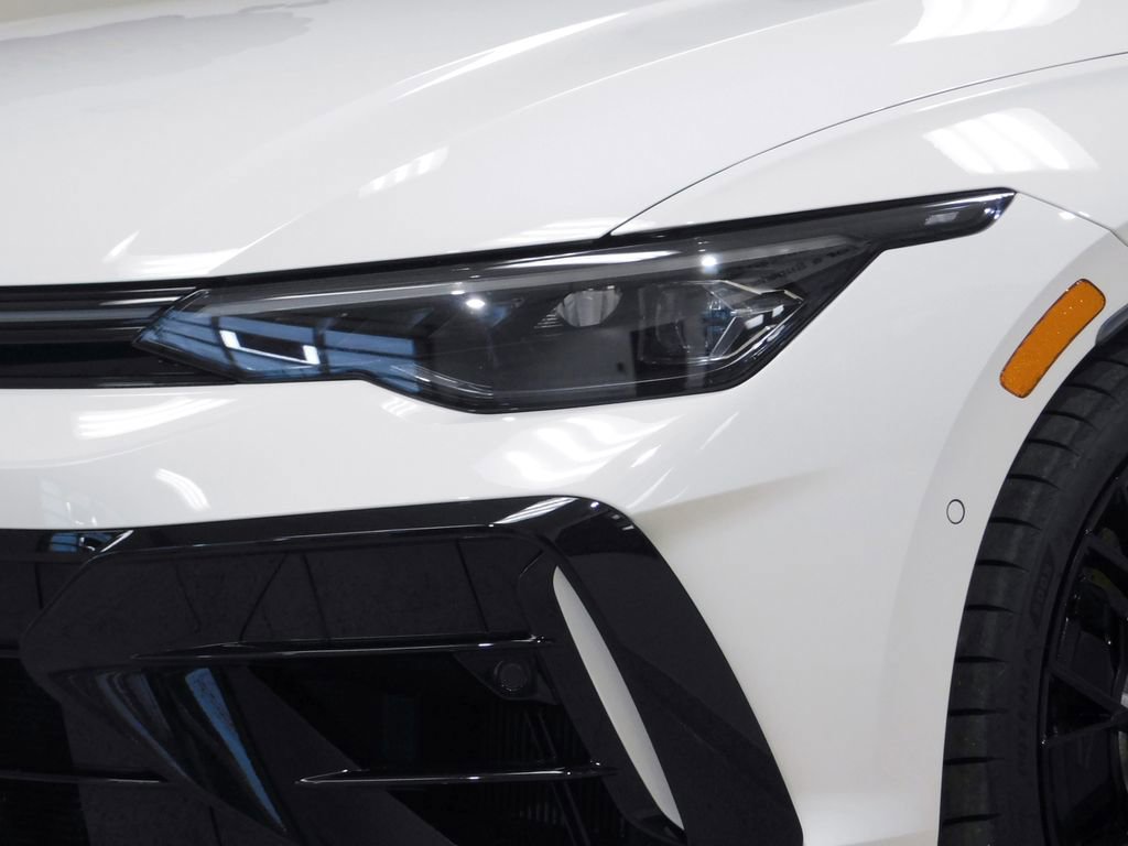 Used 2025 Volkswagen Golf R Black Edition image 21