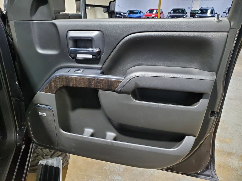 Used 2016 GMC Sierra 1500 Denali w/ Denali Ultimate Package AWD/4WD image 16