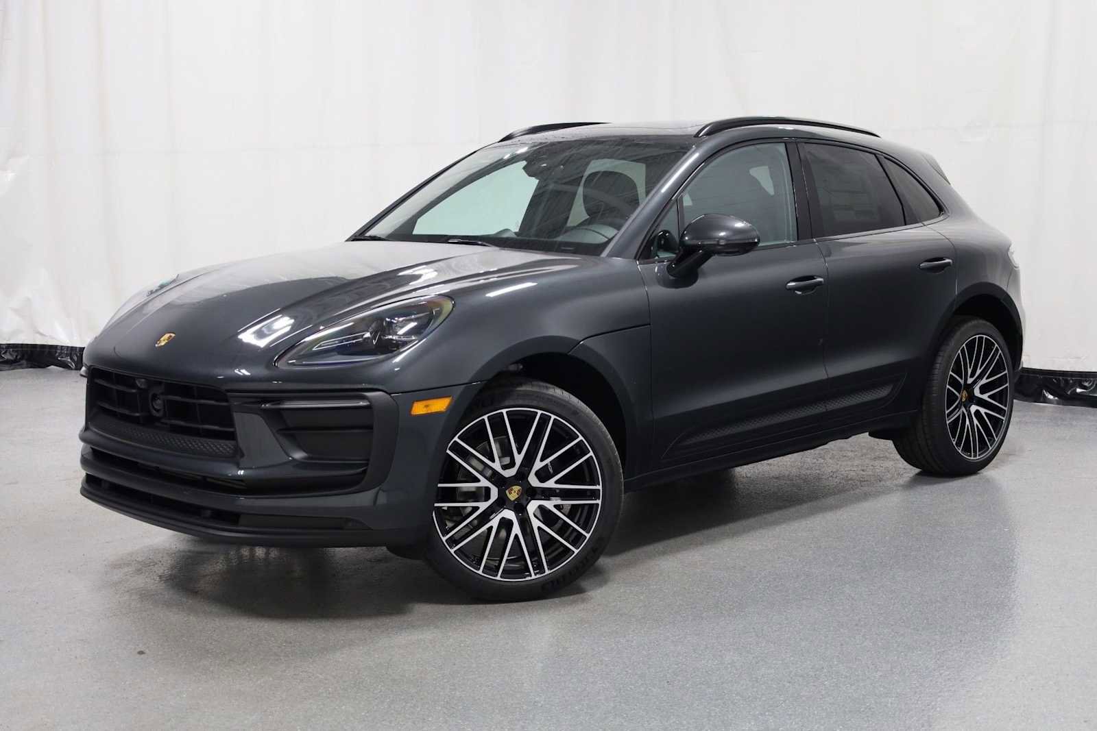 New 2026 Porsche Macan image 1