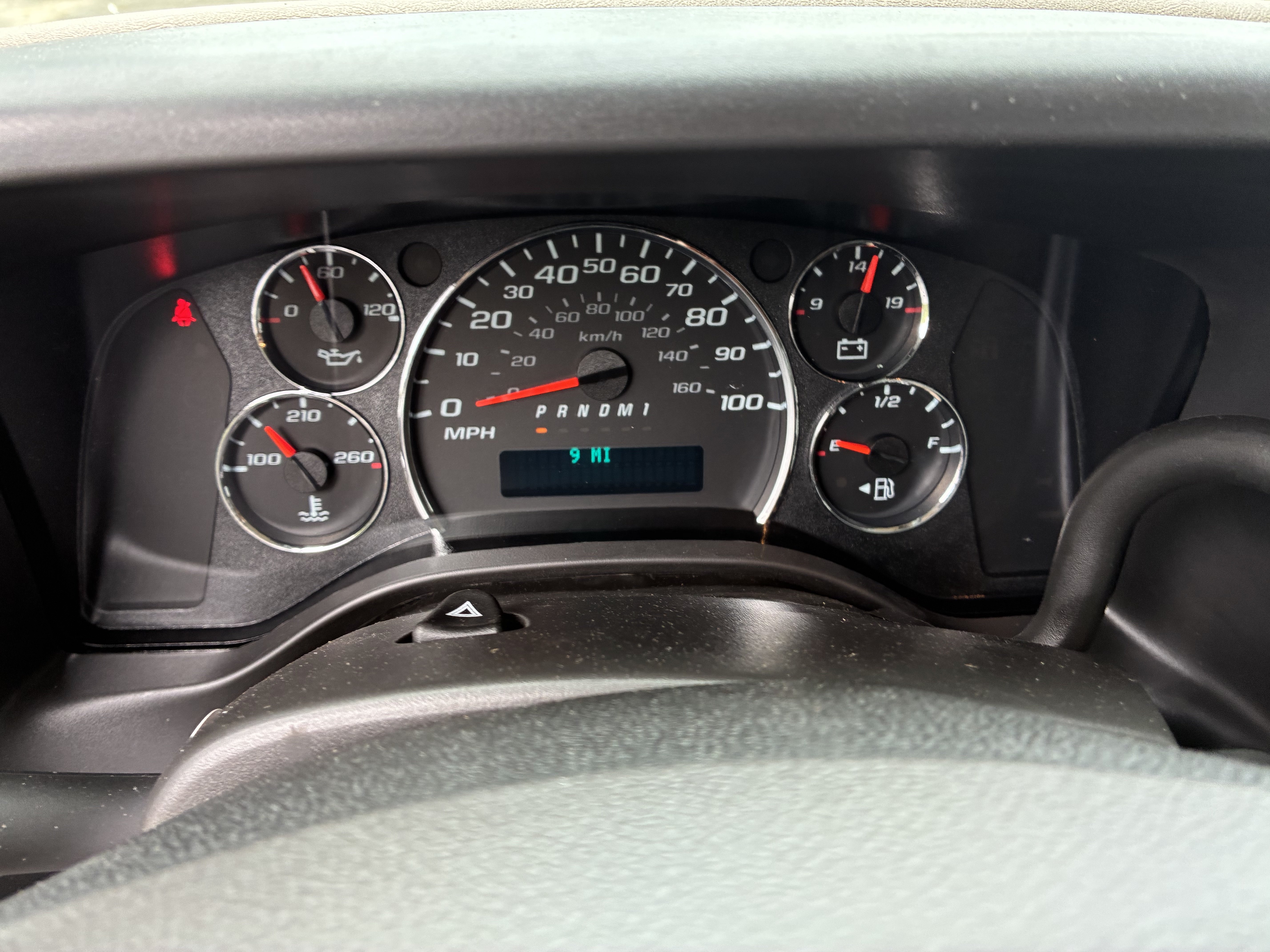 New 2026 Chevrolet Express 2500 w/ Driver Convenience Package RWD image 31