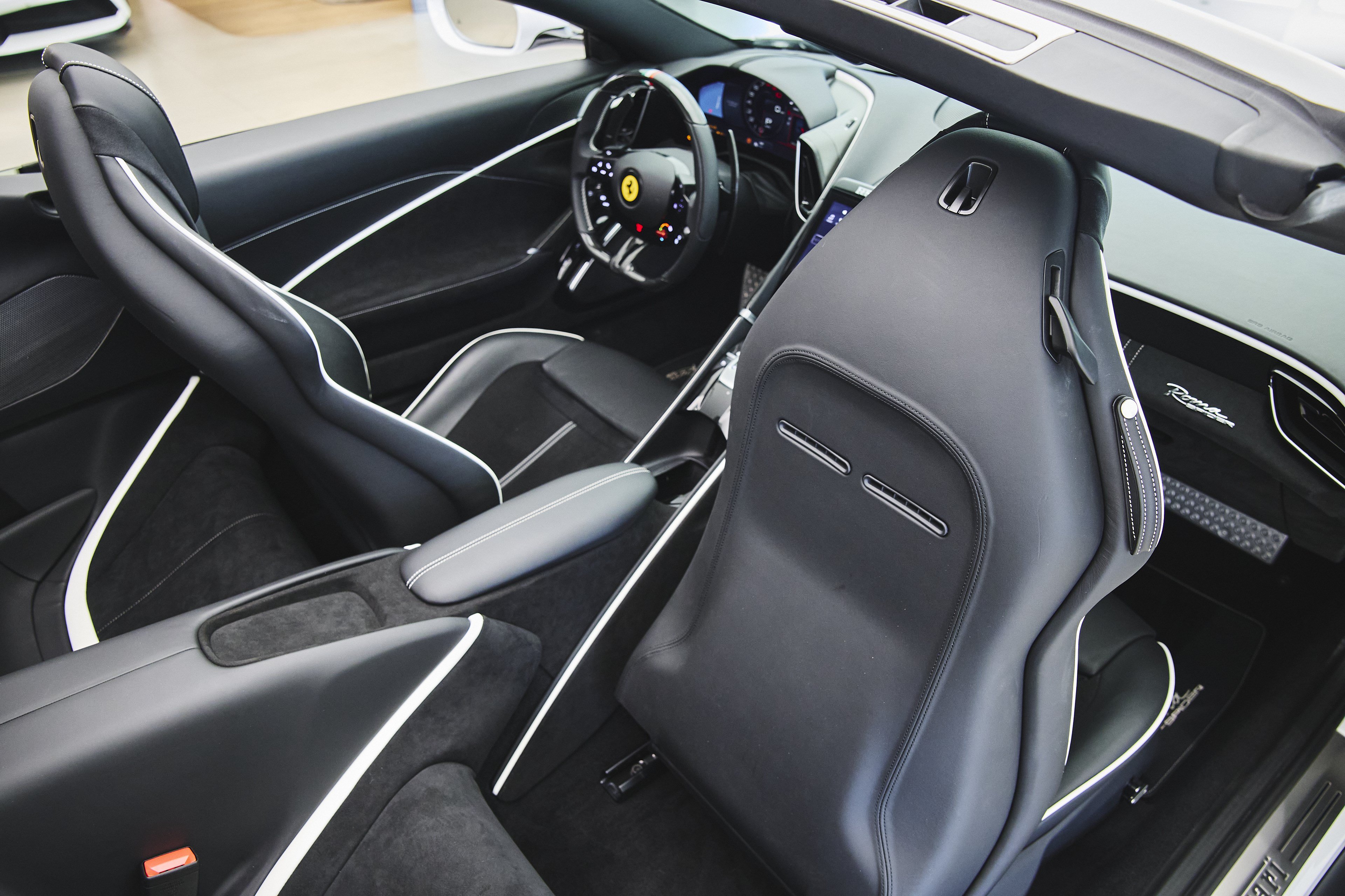 Used 2024 Ferrari Roma Spider RWD image 32