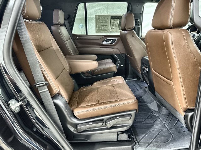 Used 2023 Chevrolet Tahoe High Country AWD/4WD image 28