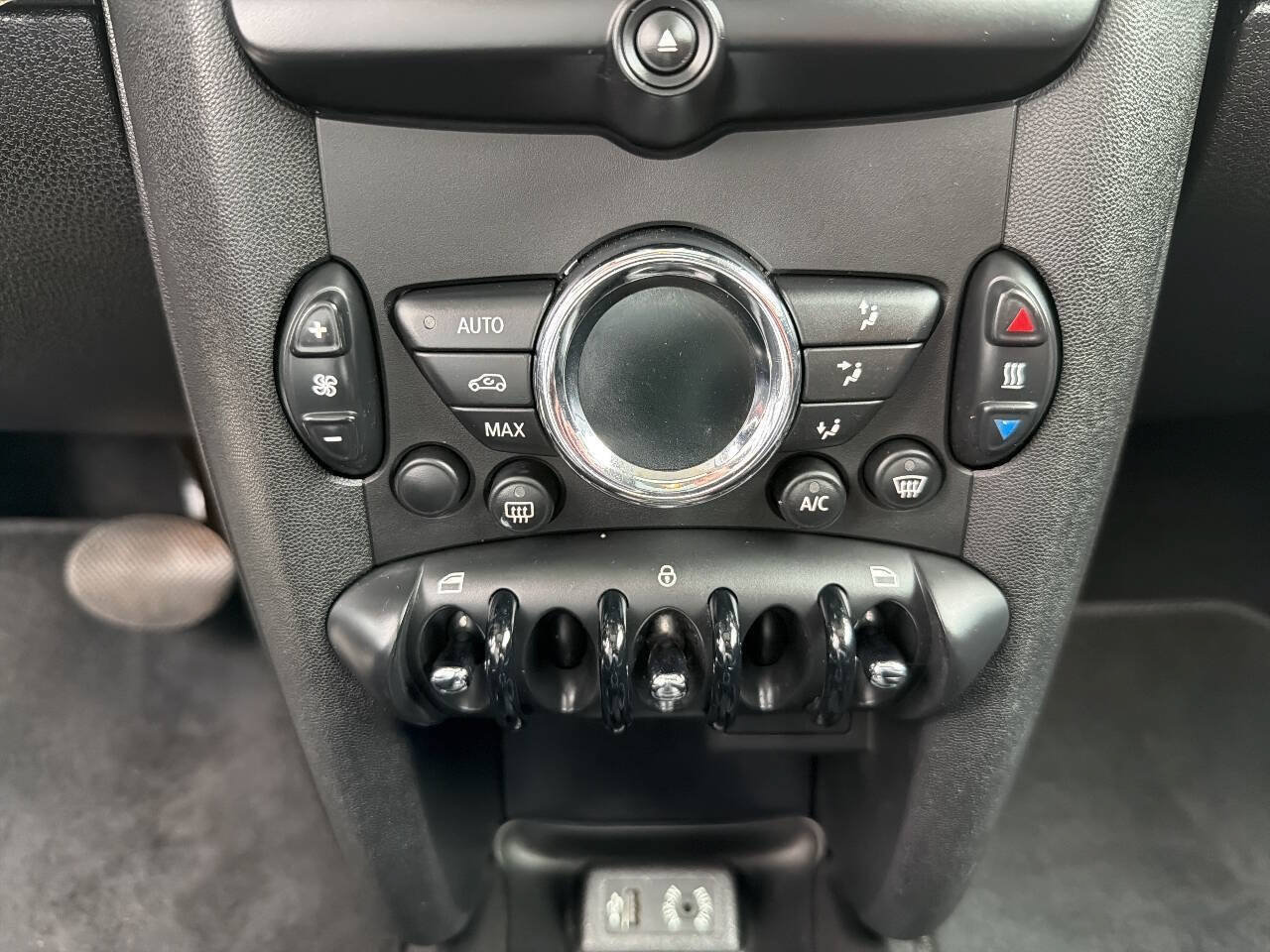 Used 2013 MINI Cooper Clubman FWD image 24