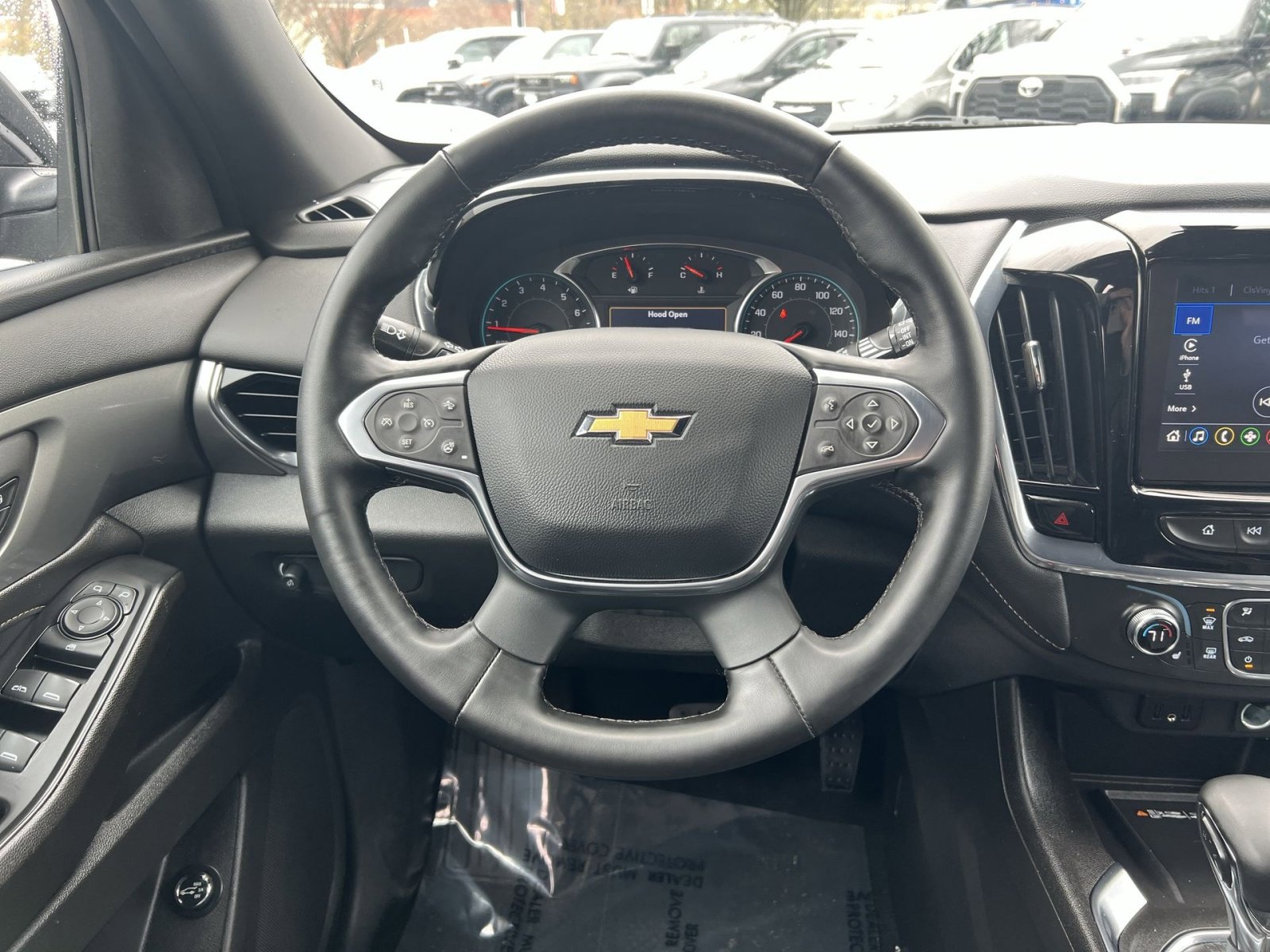 Used 2023 Chevrolet Traverse LT image 16