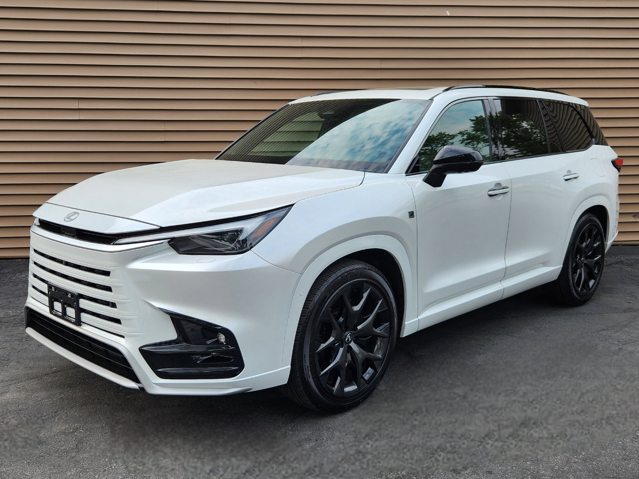 Used 2024 Lexus TX 500h AWD image 2