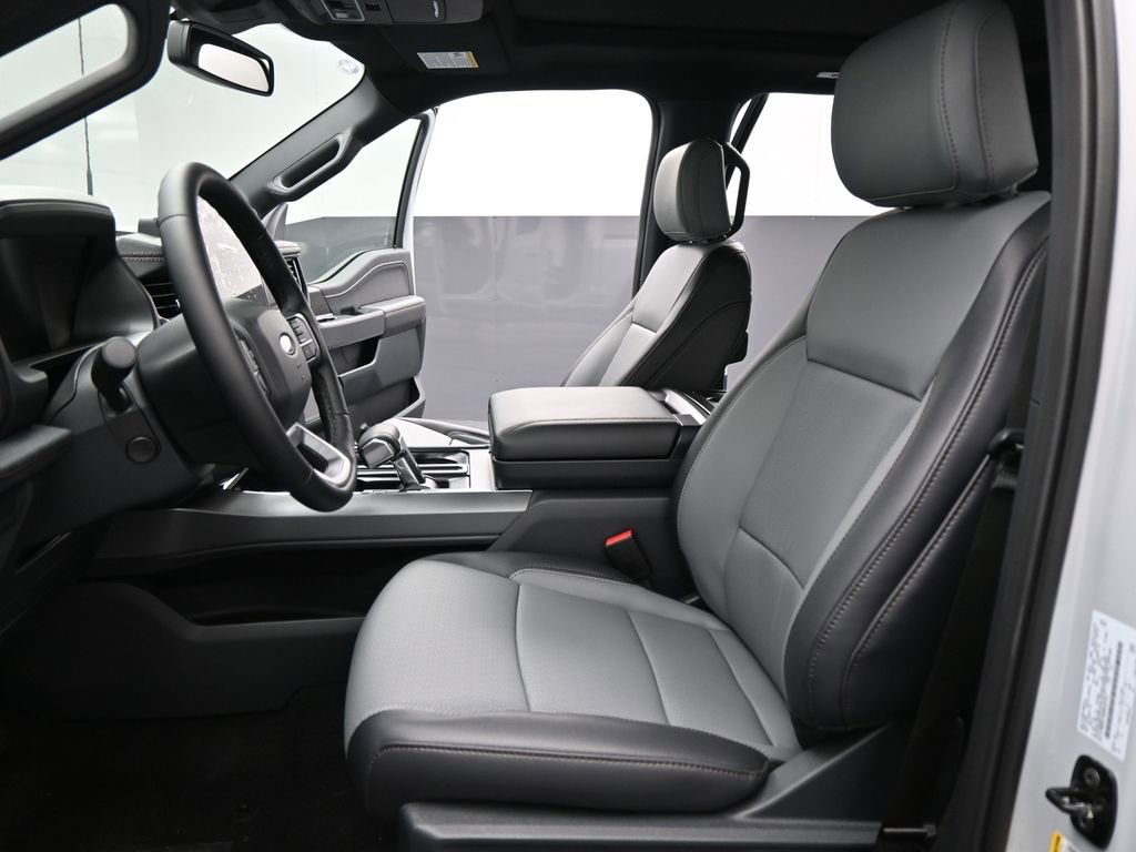 New 2025 Ford F150 Lightning Lariat image 9