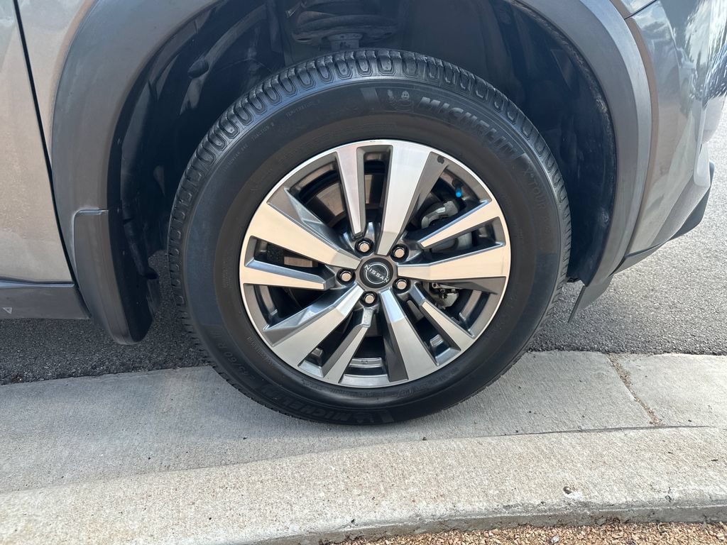 Used 2023 Nissan Pathfinder SL AWD/4WD image 15