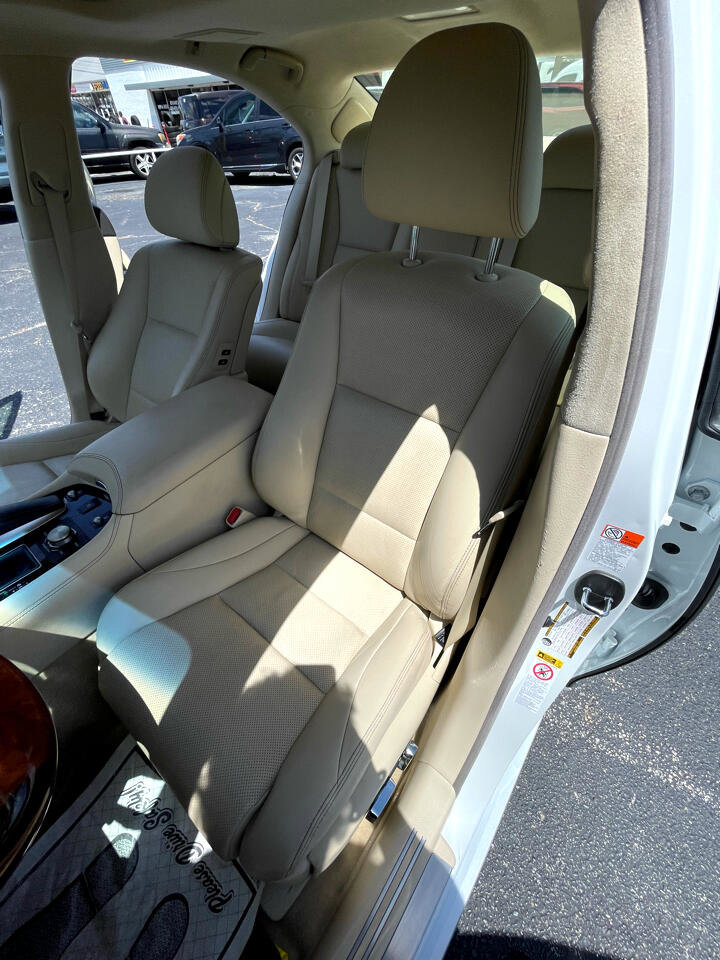 Used 2015 Lexus LS 460 Luxury image 11