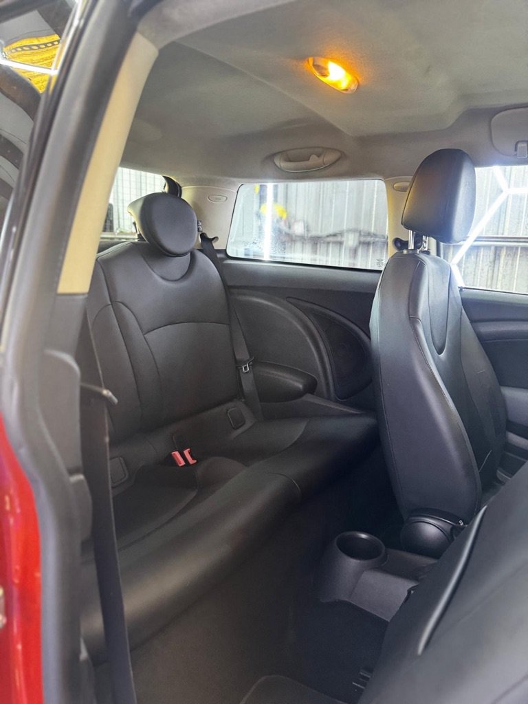 Used 2011 MINI Cooper Hardtop FWD image 29