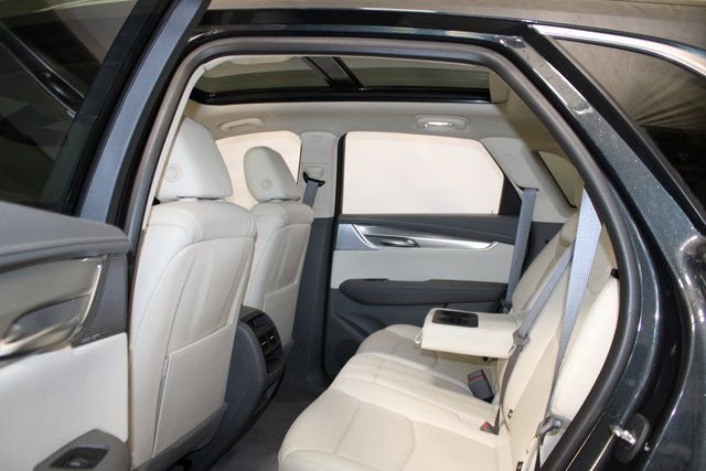 Certified 2023 Cadillac XT5 Premium Luxury image 9