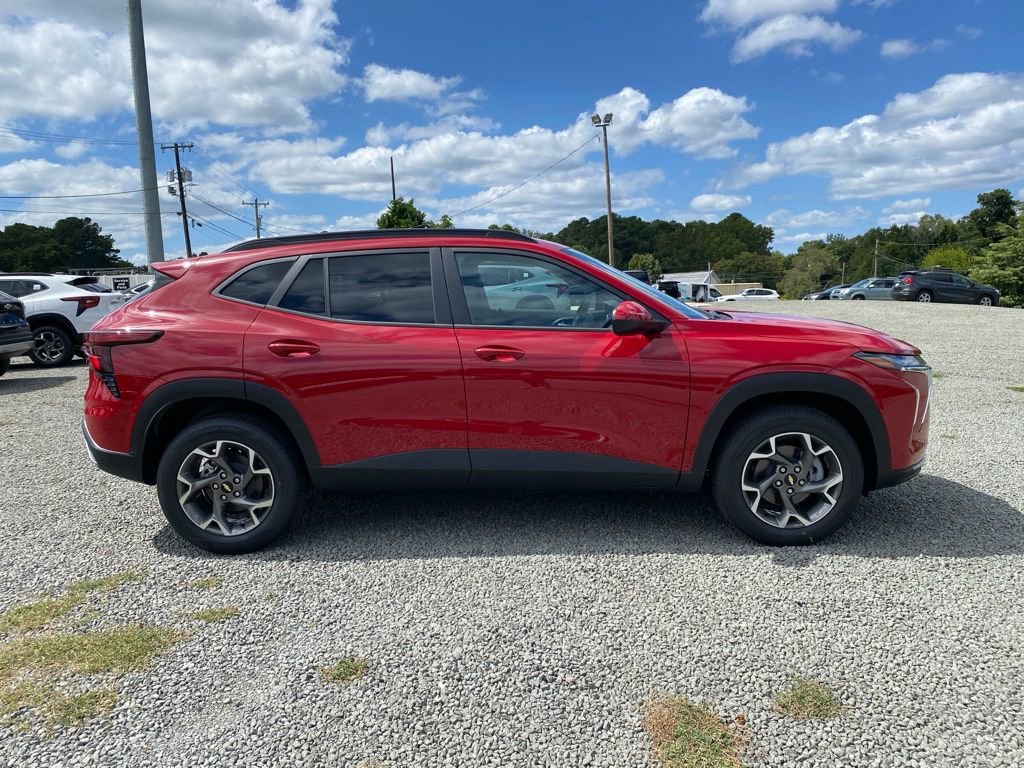 New 2026 Chevrolet Trax LT image 2