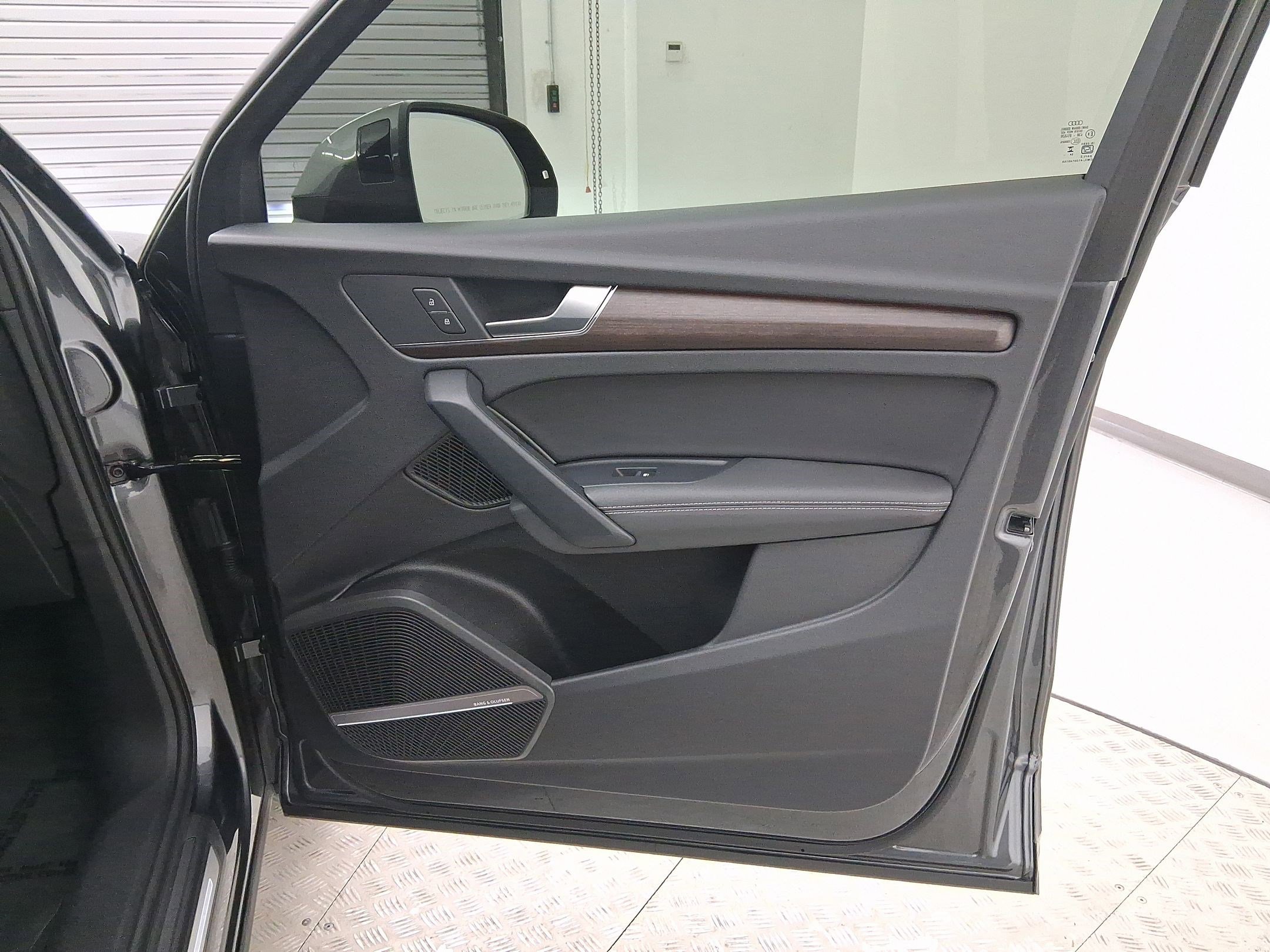 Used 2025 Audi Q5 e Premium Plus image 34