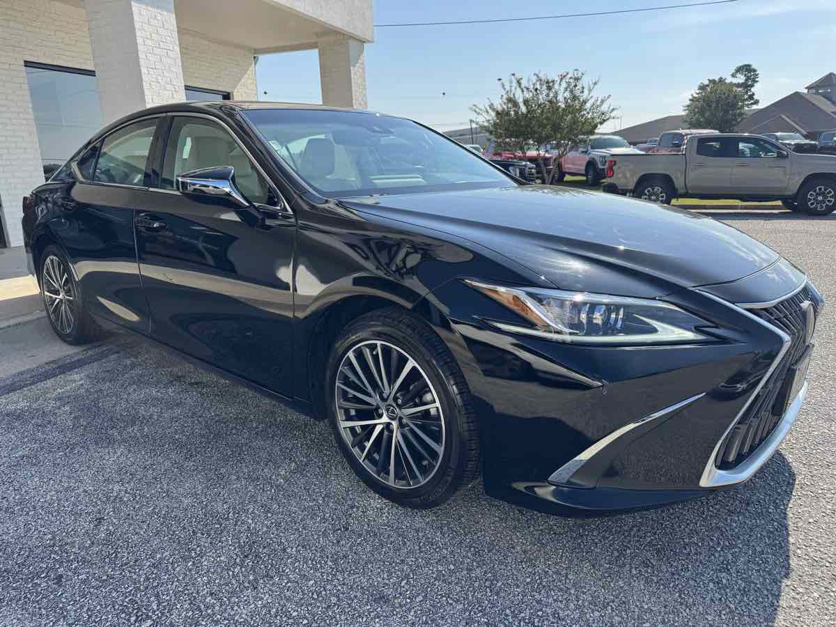 Used 2023 Lexus ES 350 w/ Premium Package FWD image 39