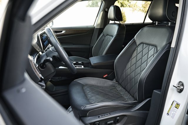 Used 2024 Volkswagen Atlas SEL Premium R-Line image 19