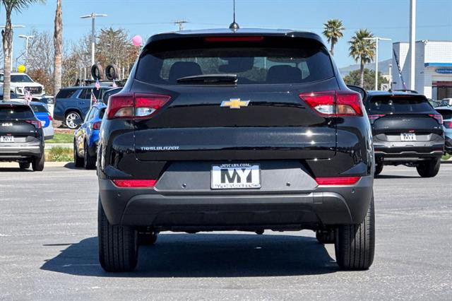New 2026 Chevrolet TrailBlazer LS w/ LS Convenience Package FWD image 5