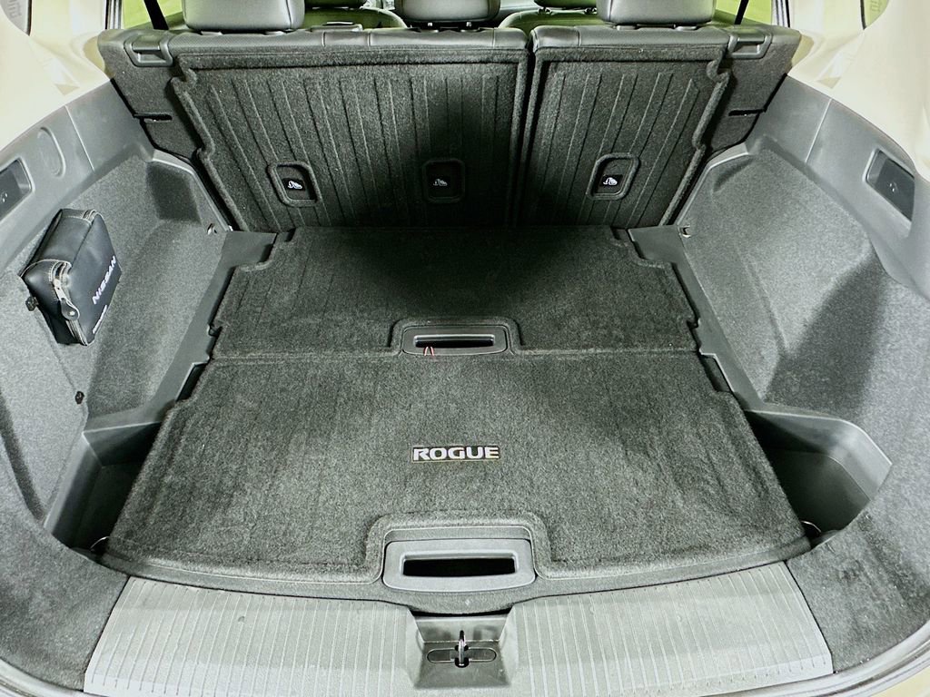 Certified 2024 Nissan Rogue Platinum image 36