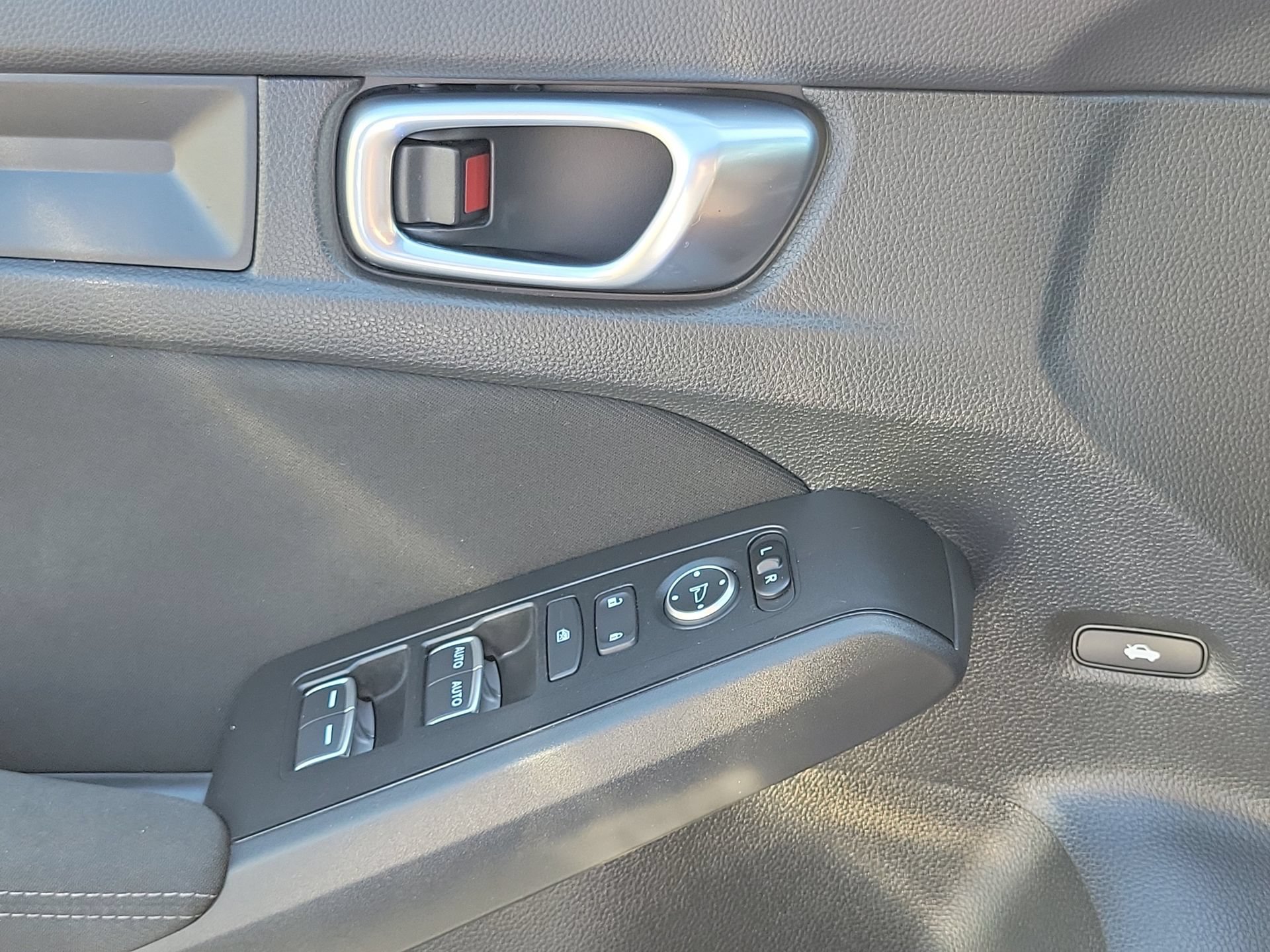 Used 2024 Honda Civic Sport image 11