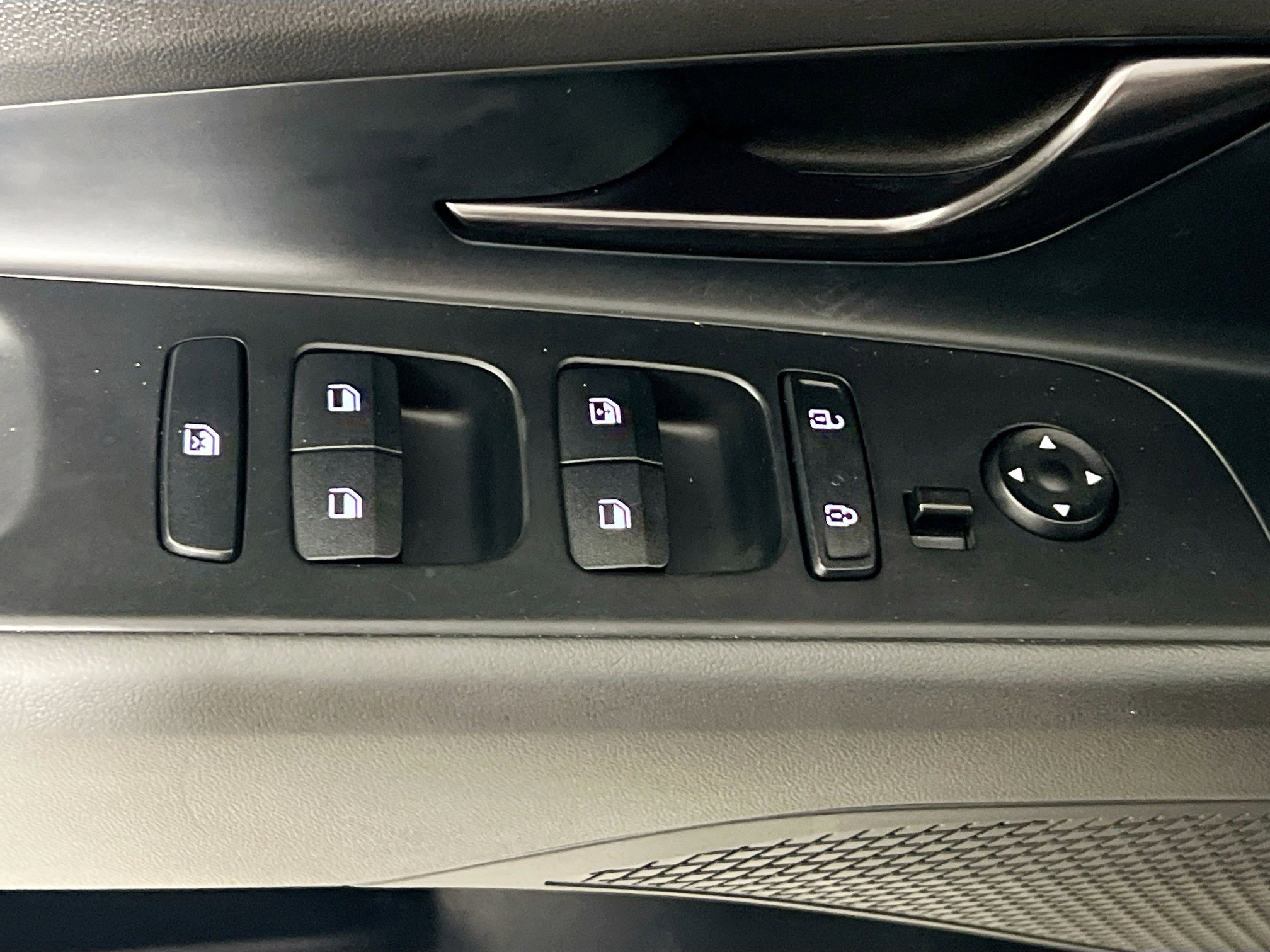 Used 2023 Hyundai Elantra N Line image 16