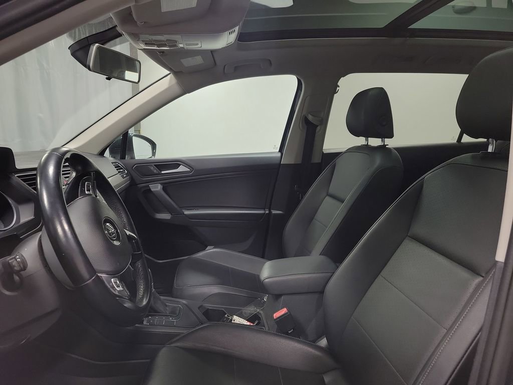 Used 2019 Volkswagen Tiguan SE FWD image 12