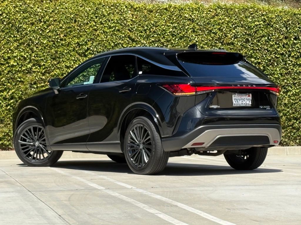 Certified 2024 Lexus RX 350h w/ Convenience Package image 4