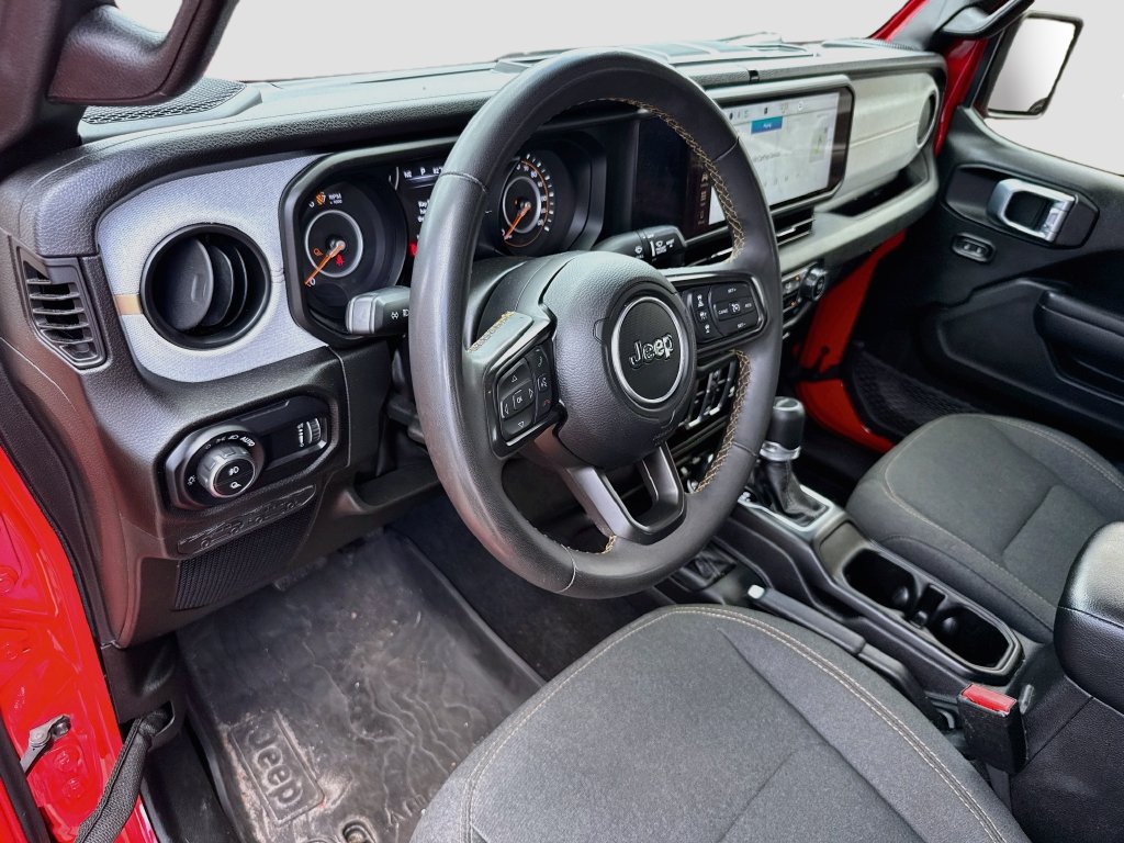 Used 2024 Jeep Gladiator Sport AWD/4WD image 10