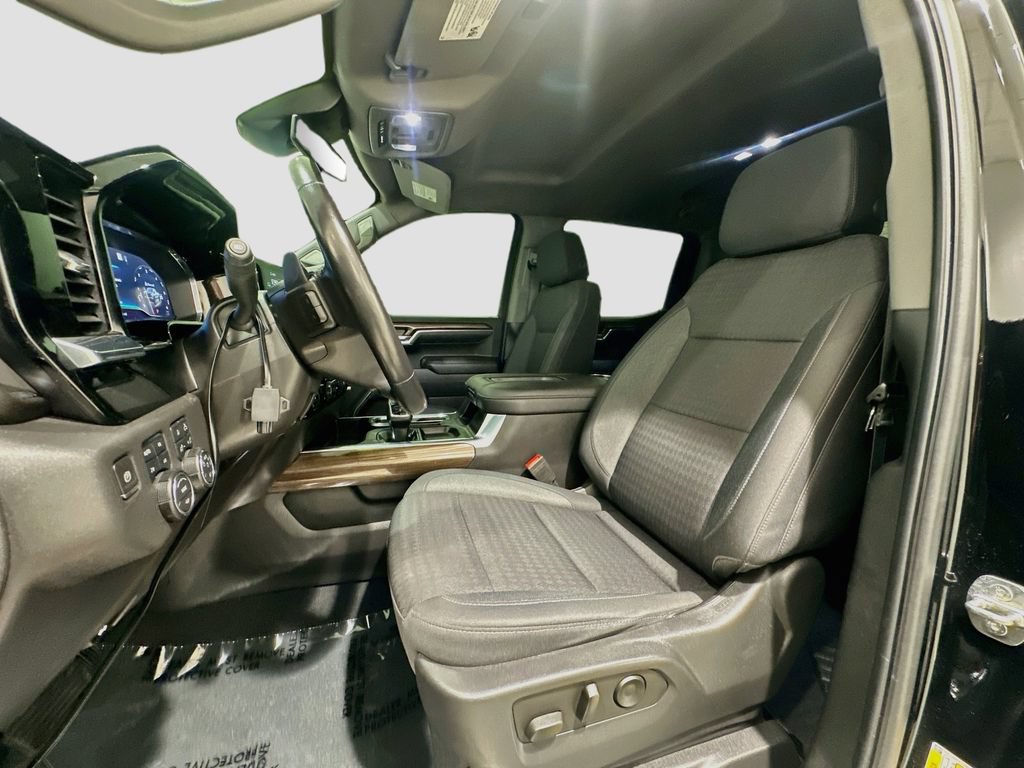 Used 2022 Chevrolet Silverado 1500 LT Trail Boss w/ Convenience Package II AWD/4WD image 22