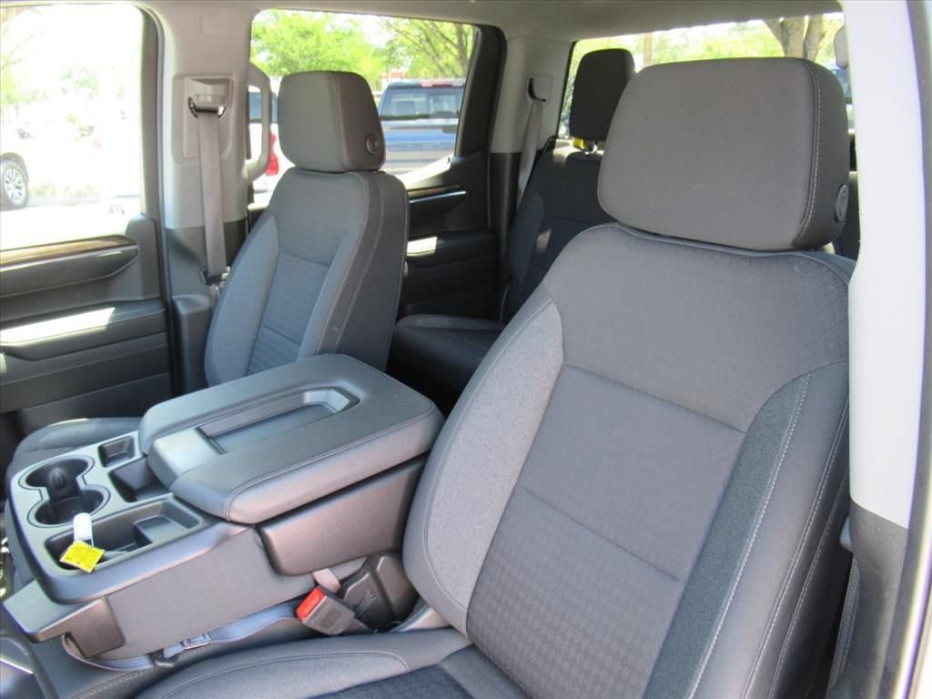 Used 2024 Chevrolet Silverado 1500 LT AWD/4WD image 17