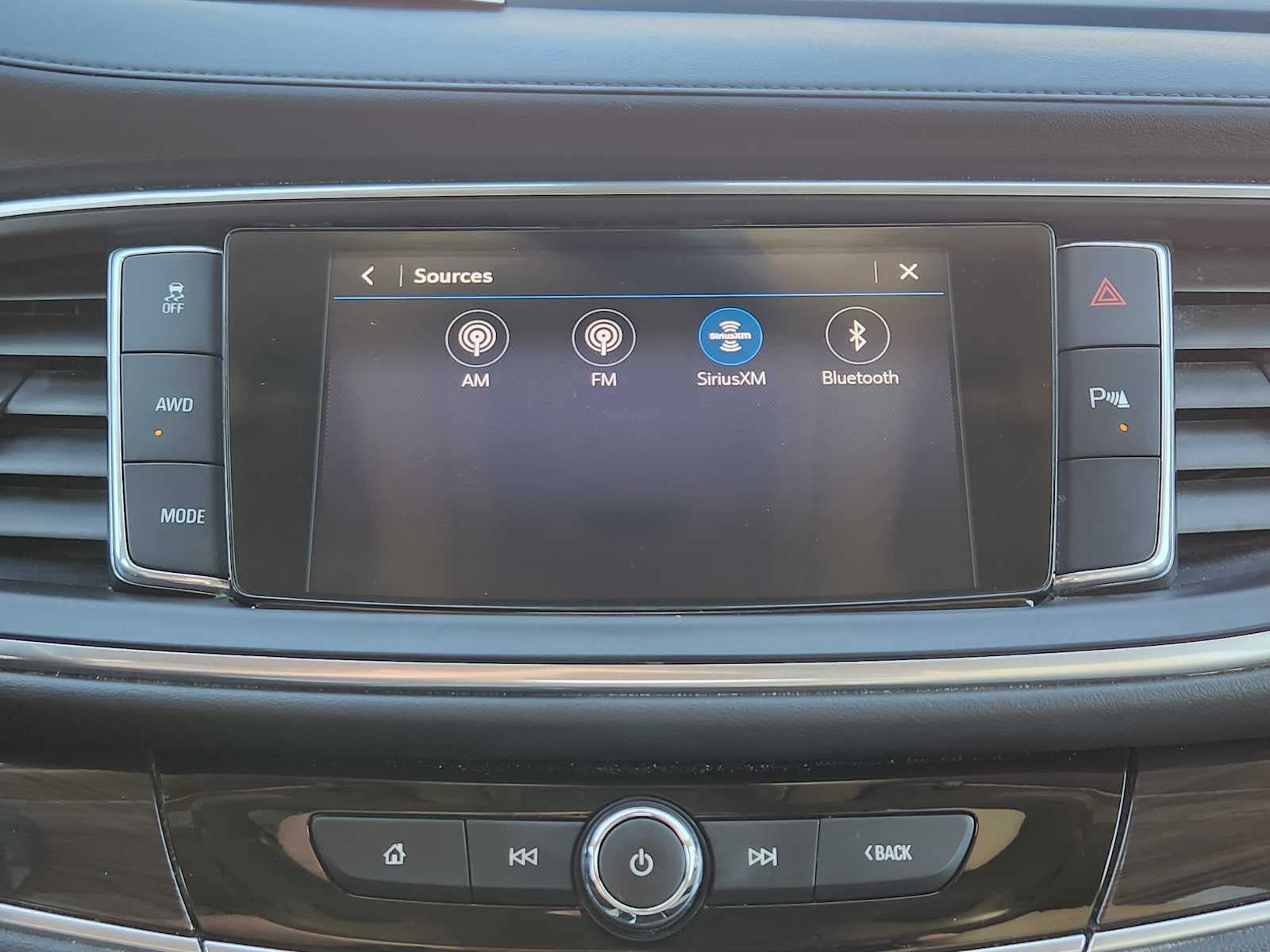 Used 2020 Buick Enclave Essence w/ Sound and Sites Package AWD/4WD image 20