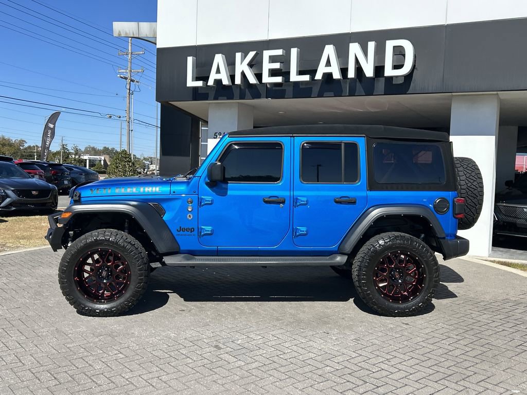 Used 2024 Jeep Wrangler Sport S image 3