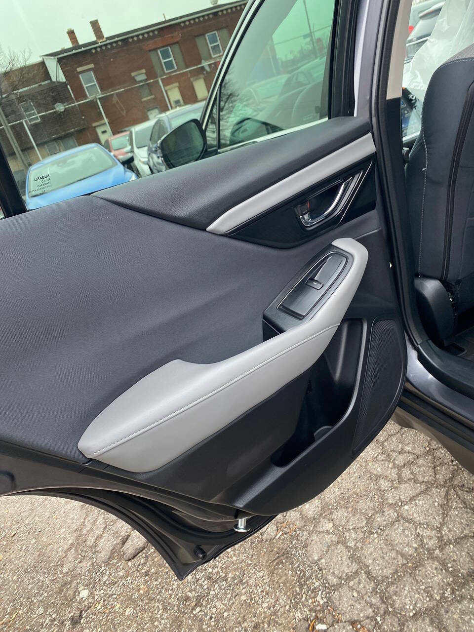 Used 2025 Subaru Outback Premium w/ Popular Package #1A image 15