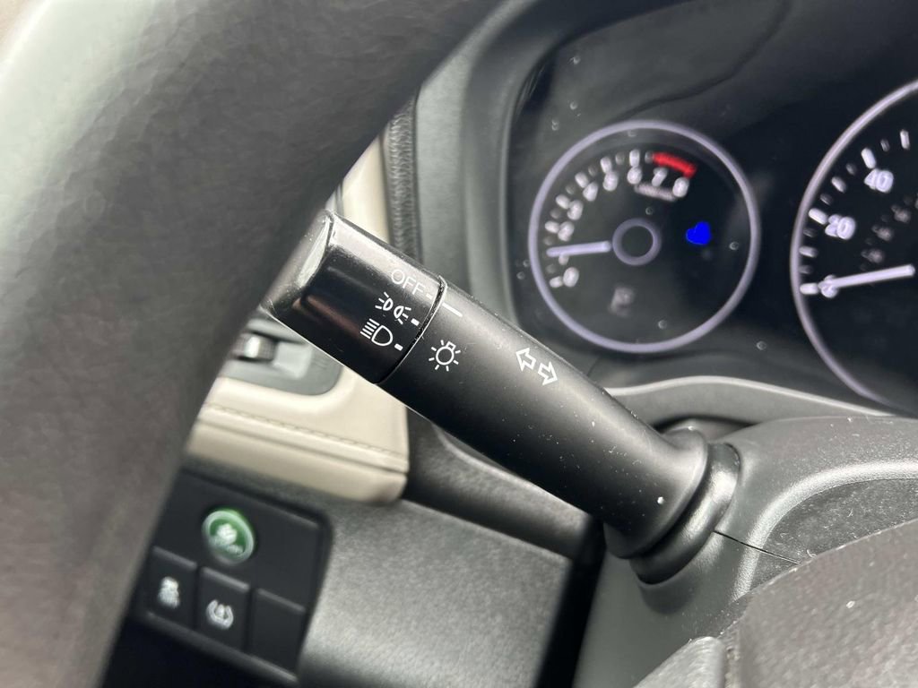Used 2018 Honda HR-V LX image 21