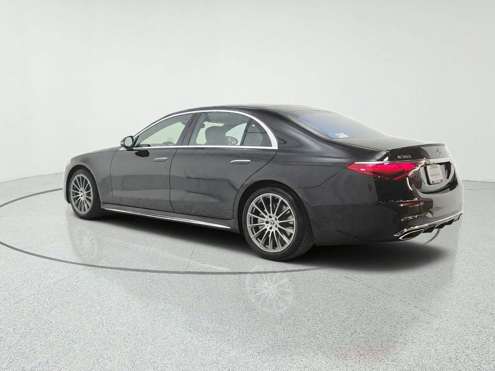 Certified 2025 Mercedes-Benz S 580 4MATIC Sedan image 7