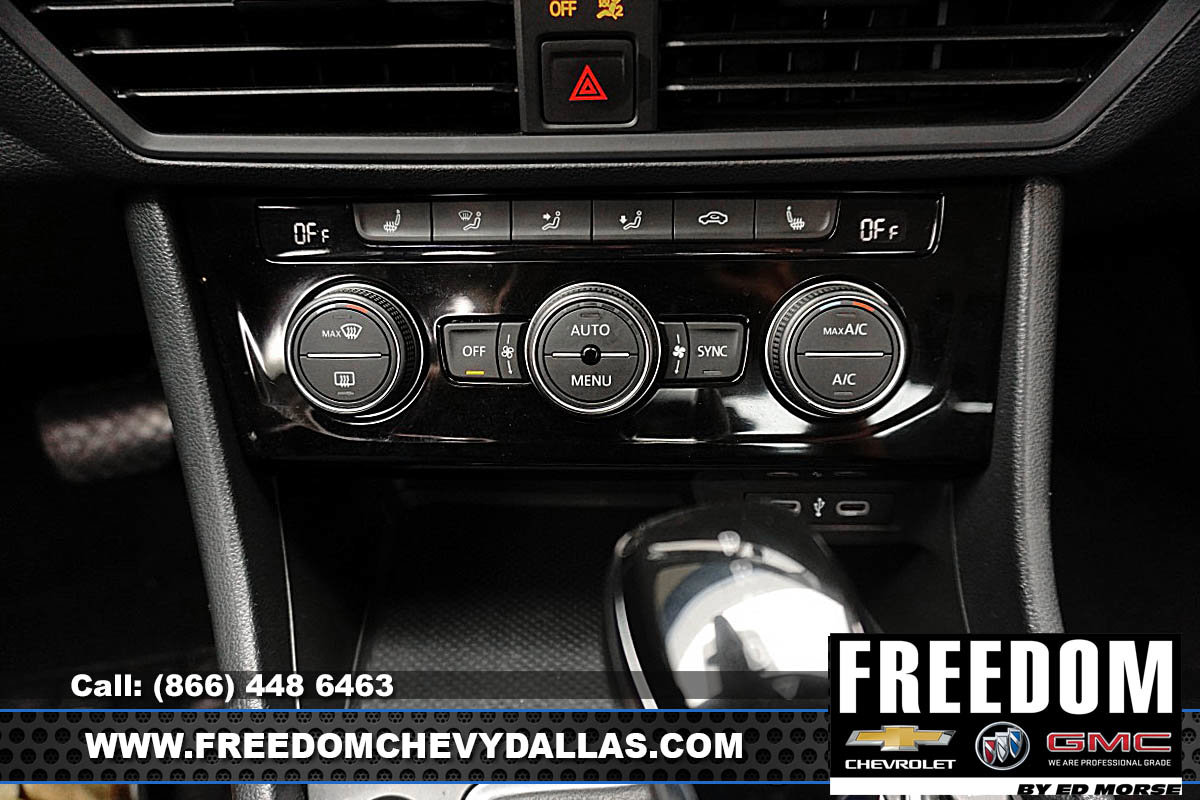 Used 2024 Volkswagen Jetta SE FWD image 18