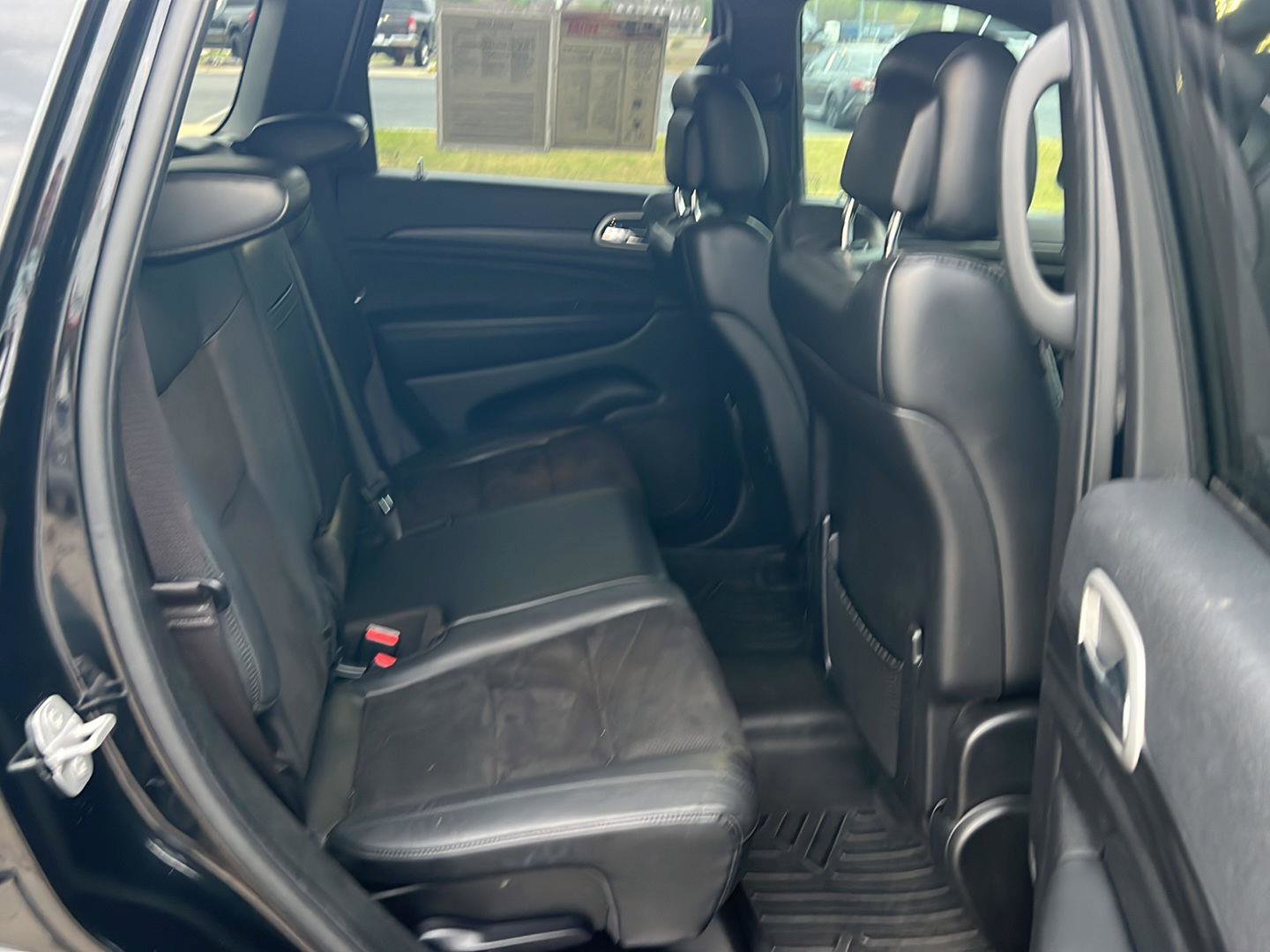 Used 2021 Jeep Grand Cherokee Laredo X image 12