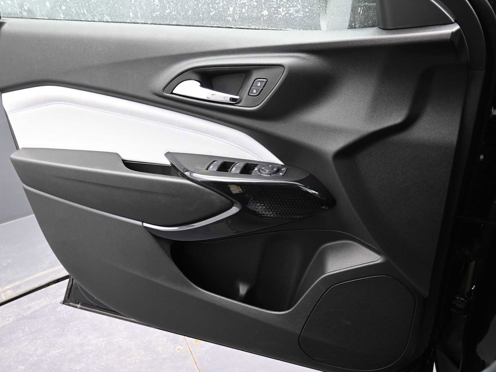 New 2026 Chevrolet Trax LT w/ LT Convenience Package image 11