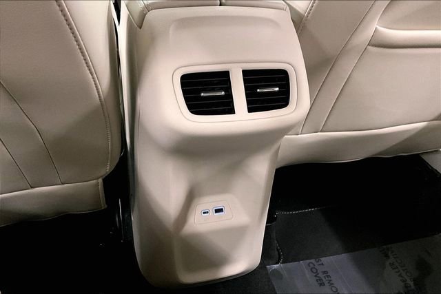 Used 2022 Buick Envision Essence w/ Safety Package image 30