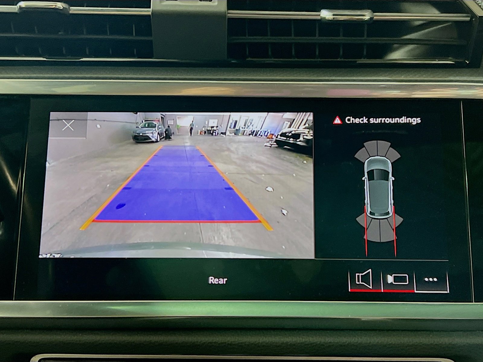 Used 2023 Audi Q3 2.0T Premium image 9