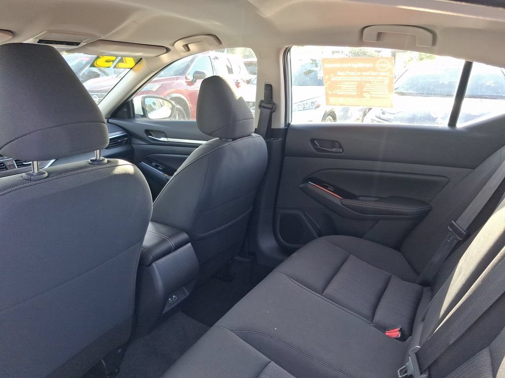 Certified 2023 Nissan Altima 2.5 SV FWD image 7