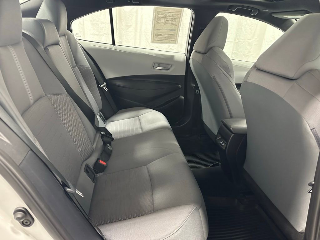 Used 2025 Toyota Corolla SE w/ SE Premium Package image 51
