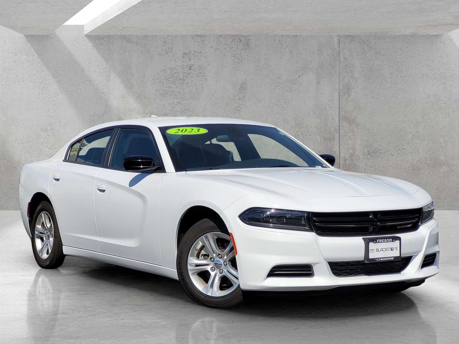 Used 2023 Dodge Charger SXT image 1