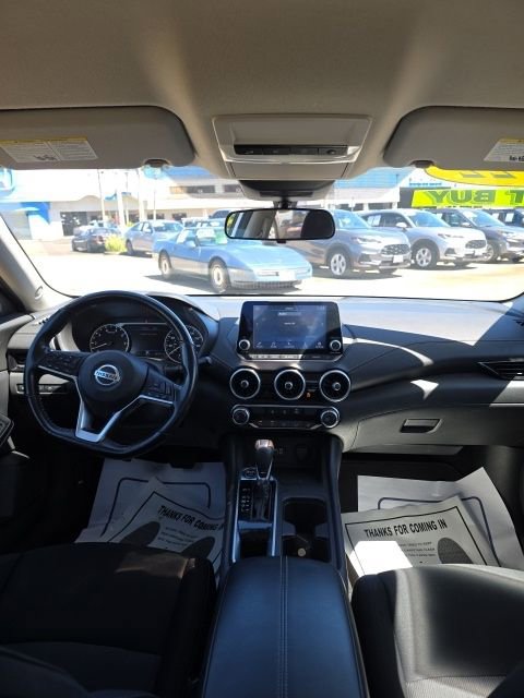 Used 2022 Nissan Sentra SV image 11