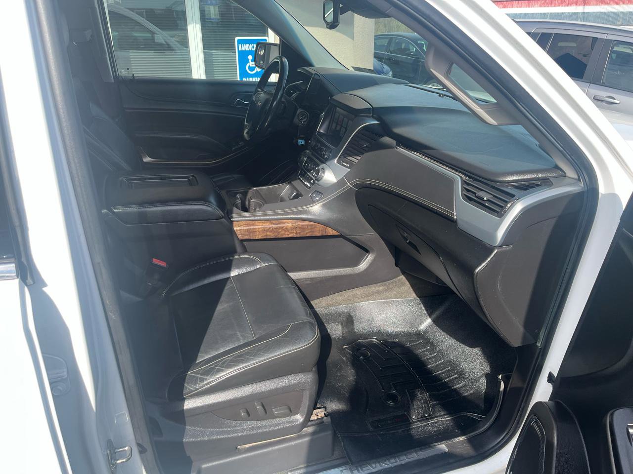 Used 2015 Chevrolet Tahoe LT AWD/4WD image 31