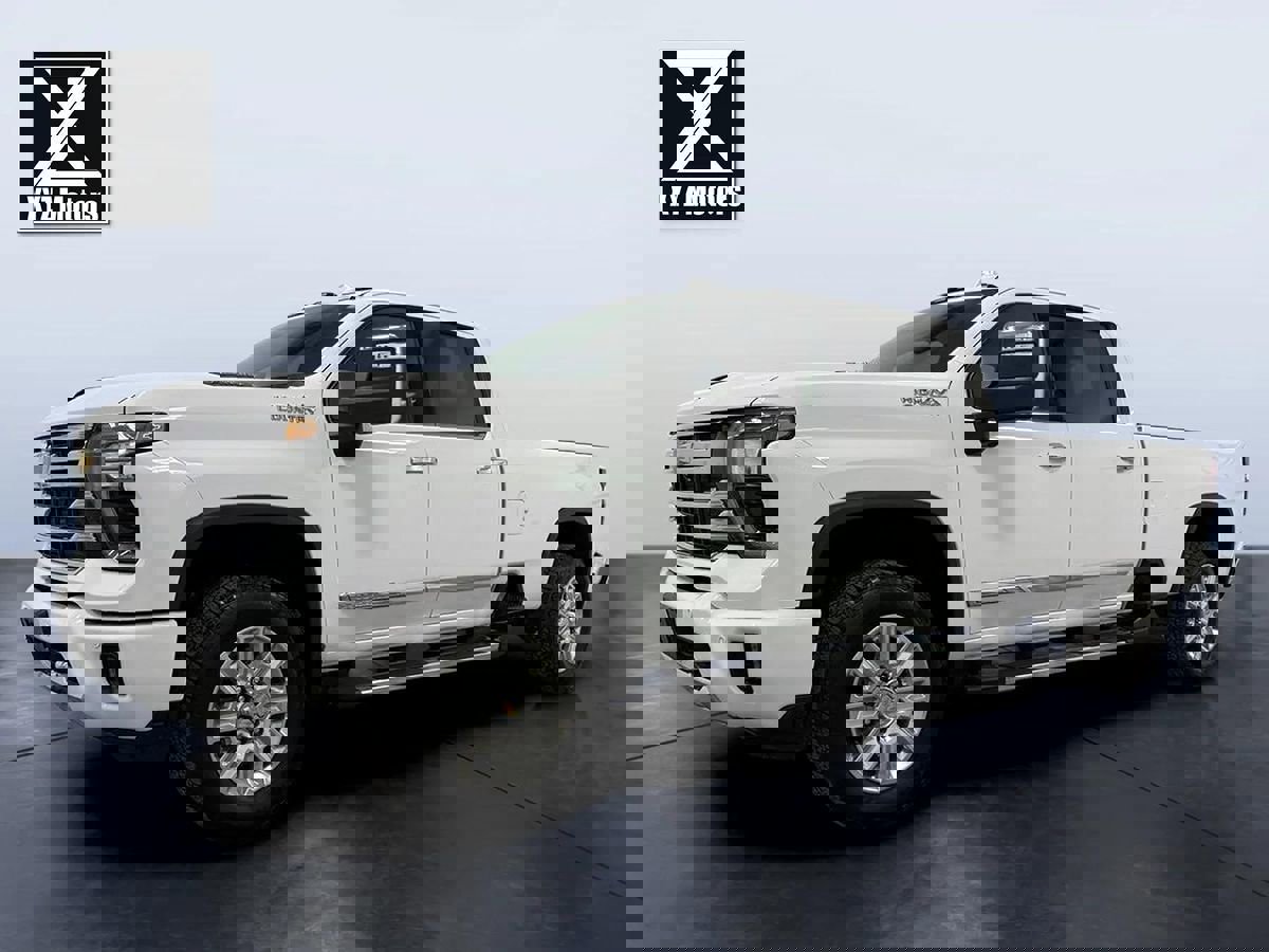 Used 2024 Chevrolet Silverado 2500 High Country w/ High Country Premium Package image 2