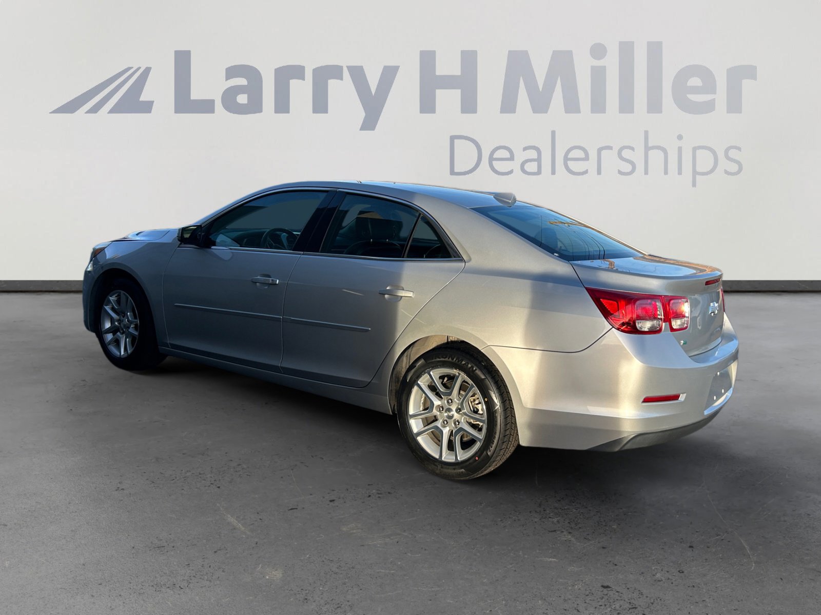 Used 2014 Chevrolet Malibu LT w/ Power Convenience Package image 4