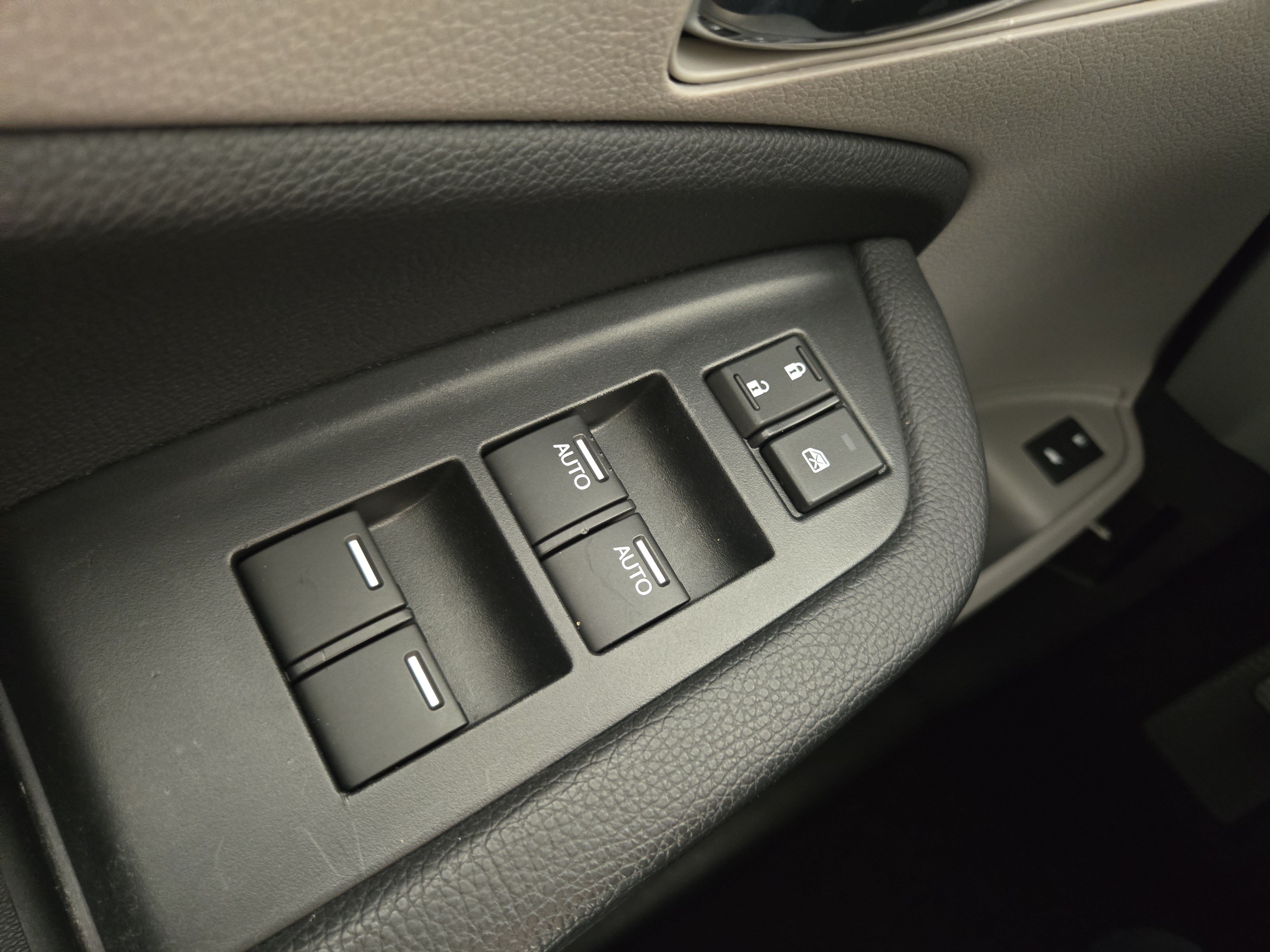 Used 2022 Honda Pilot Touring image 27