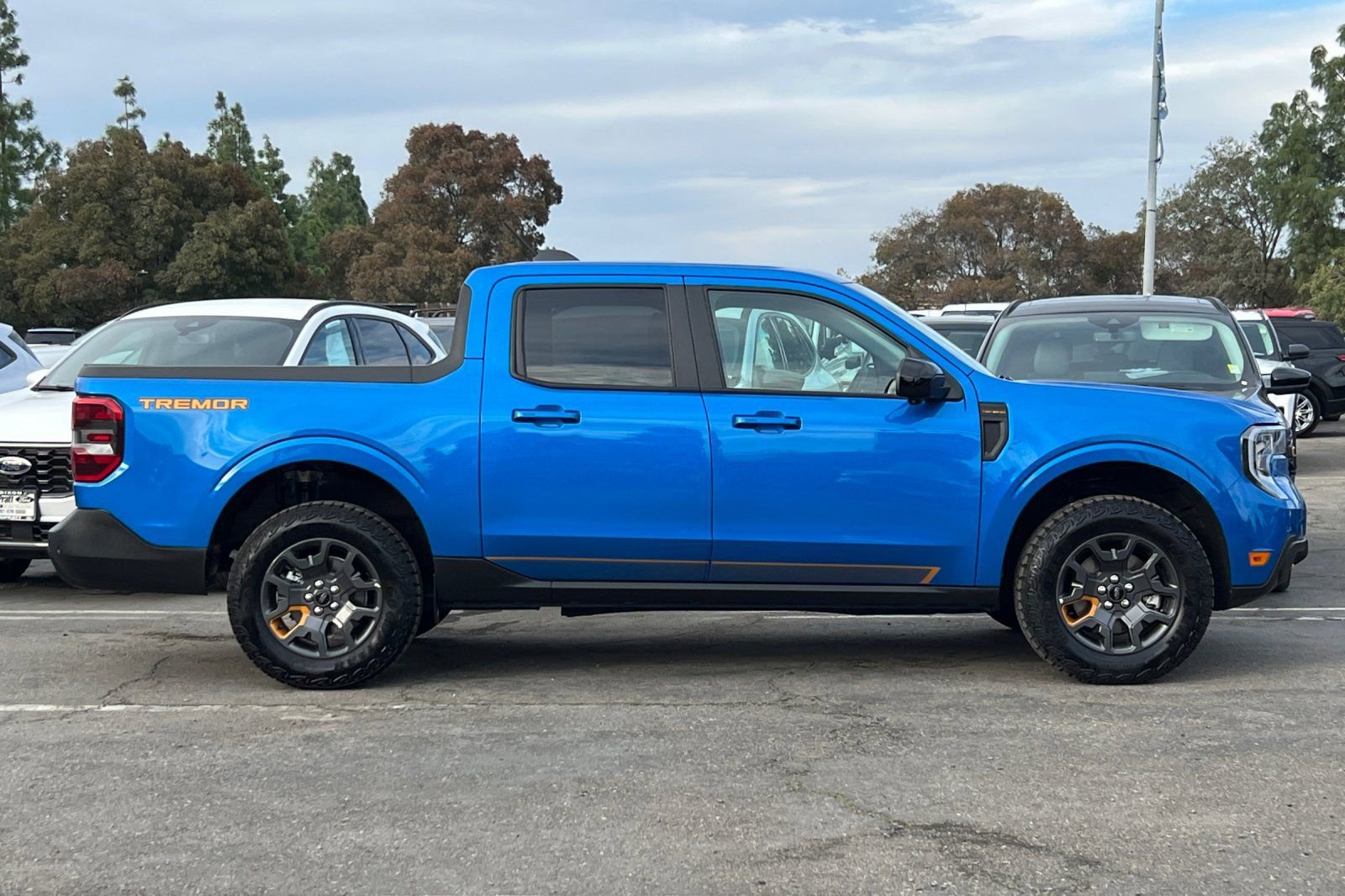 Used 2025 Ford Maverick Tremor image 3